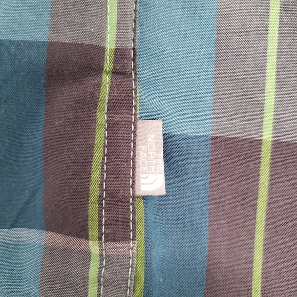 The North Face Men's Button Down Short Sleeve Shirt Green Blue Plaid Medium - Picture 5 of 7